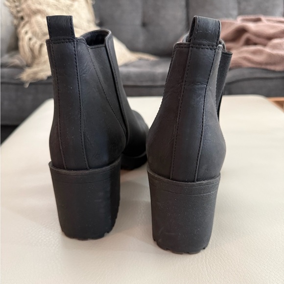 Black Ankle Boots - Picture 5 of 7